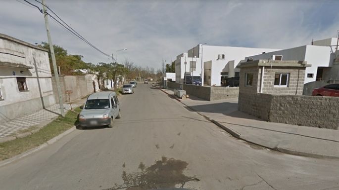 Estacionamiento en una sola mano en una calle