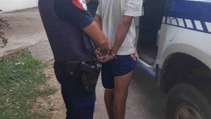 Un hombre y una menor detenidos tras robar una motocicleta