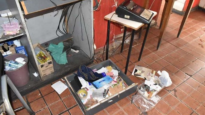 Provocaron destrozos y robaron en el comedor Fratondi de la costanera