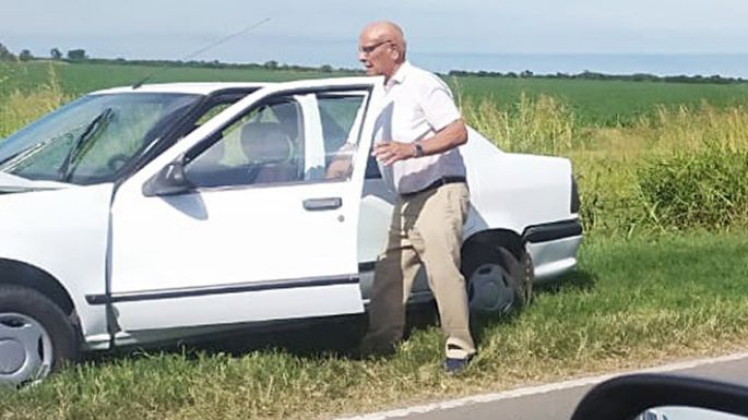 ­­­­Un colectivo perdió las ruedas duales y un neumático impactó contra un auto