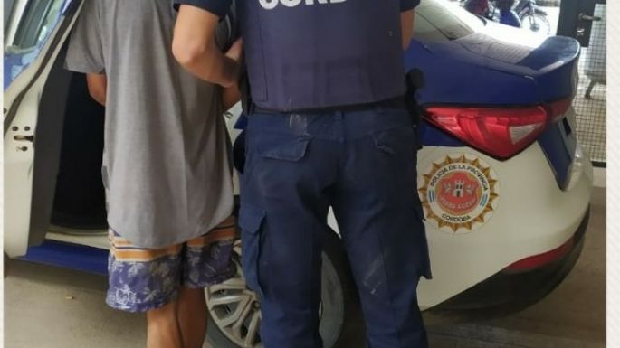 Intentó ingresar por la fuerza a la casa de su expareja, ella activó el botón antipánico y lo detuvieron