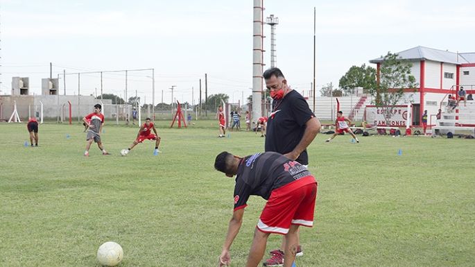 Santoni puso manos a la obra en el predio