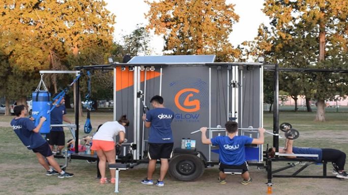 Implementan gimnasios móviles al aire libre