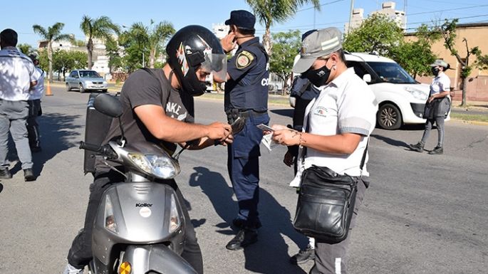 Inspector denuncia ante el INADI
