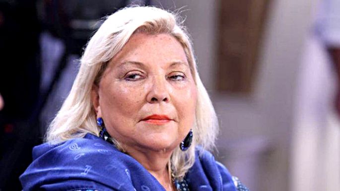 Elisa Carrió incursionó  en el diseño de modas