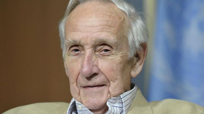 Falleció el creador de los cascos azules