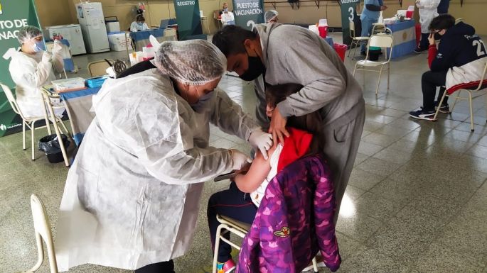 Inició la vacunación a niños de 3 a 11 en Villa Nueva