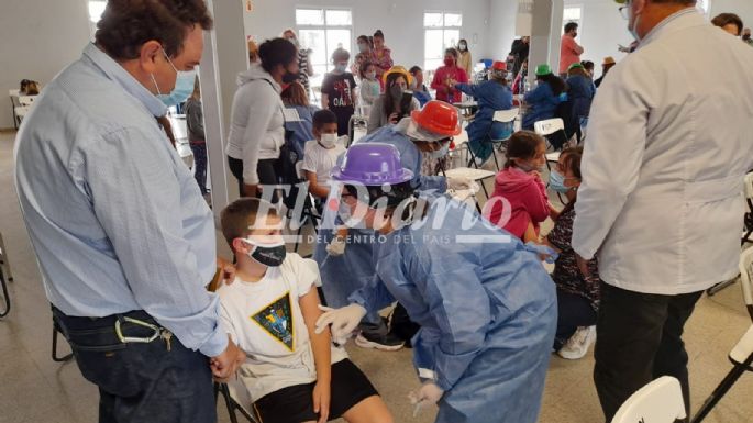 [FOTOS] Villa María comenzó a vacunar contra COVID-19 a los niños
