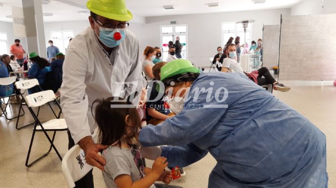 [FOTOS] Villa María comenzó a vacunar contra COVID-19 a los niños