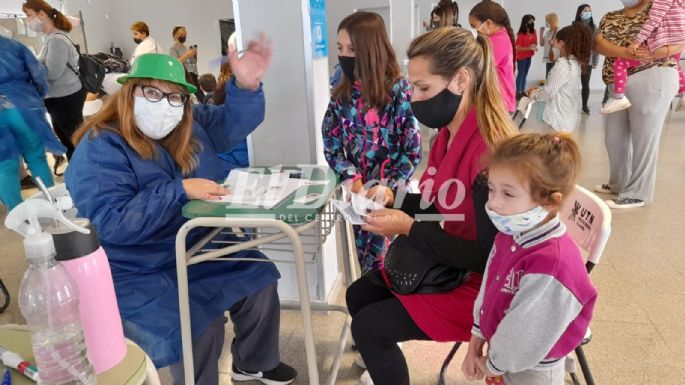 [FOTOS] Villa María comenzó a vacunar contra COVID-19 a los niños