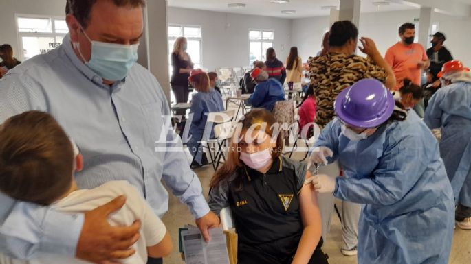 [FOTOS] Villa María comenzó a vacunar contra COVID-19 a los niños