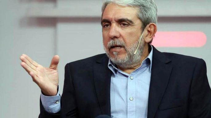 Aníbal Fernández negó haber amenazado al dibujante Nik