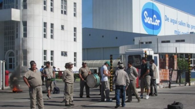 Atilra inició un paro de 24 horas en pos de mantener las fuentes de trabajo en Sancor