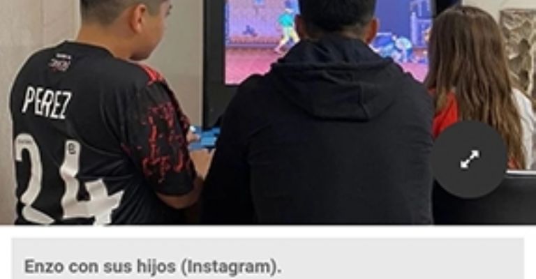El diario deportivo Olé levantó una foto que el capitán de River subió a  Instagram, en la que se lo ve jugando con sus hijos... Y no tardó en llegar a Villa María la consulta de su compañero de equipo, el colombiano Jorge Carrascal  