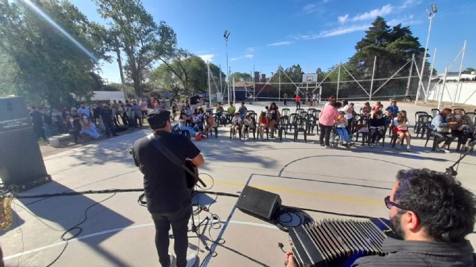 Inauguraron el playón deportivo del barrio Las Acacias