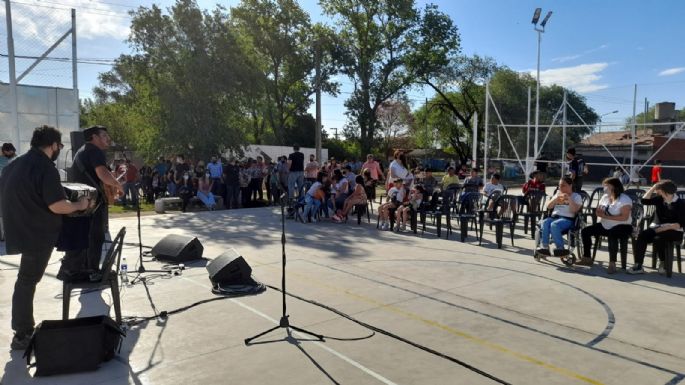 Inauguraron el playón deportivo del barrio Las Acacias