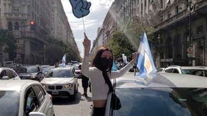Militantes de distintas organizaciones volvieron a copar la Plaza de Mayo
