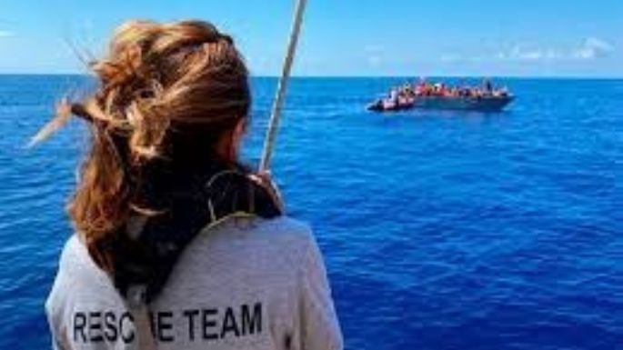 Un barco con 70 migrantes desapareció hace cuatro días en el Mediterráneo, alertó una ONG