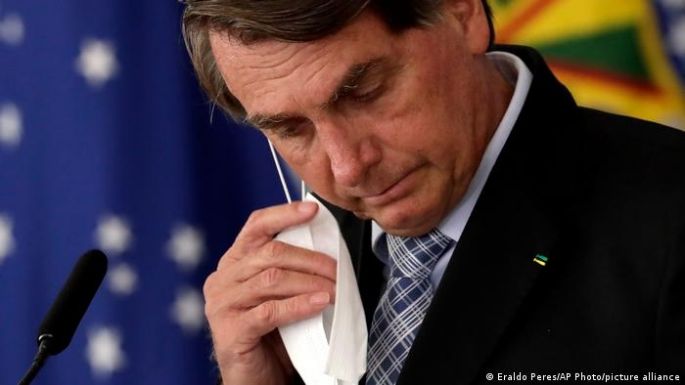 Elevan acusaciones contra Bolsonaro por "crímenes contra la humanidad" en la pandemia