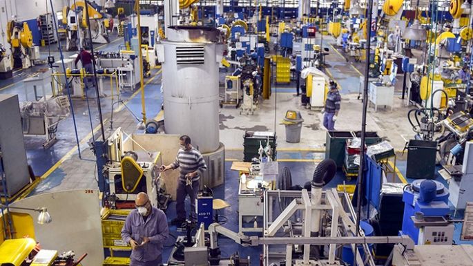 La actividad industrial creció 13% en agosto, según la UIA