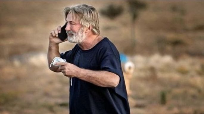El actor Alec Baldwin mató accidentalmente a una directora de fotografía durante un rodaje