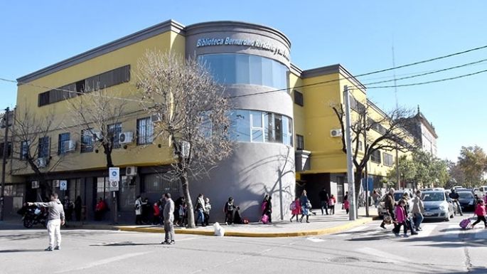 Detectan un brote de coronavirus en un colegio secundario