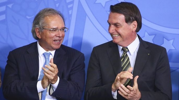 Bolsonaro ratificó a Guedes ante  la renuncia de cinco secretarios