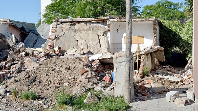 Vecinos preocupados por el estado de un inmueble abandonado