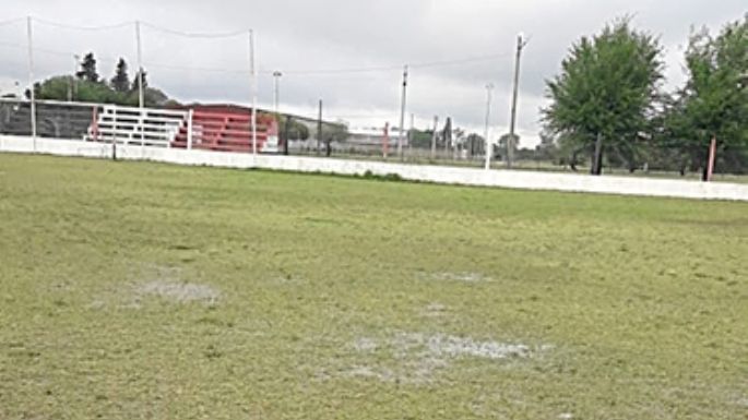 La lluvia  detuvo toda la acción