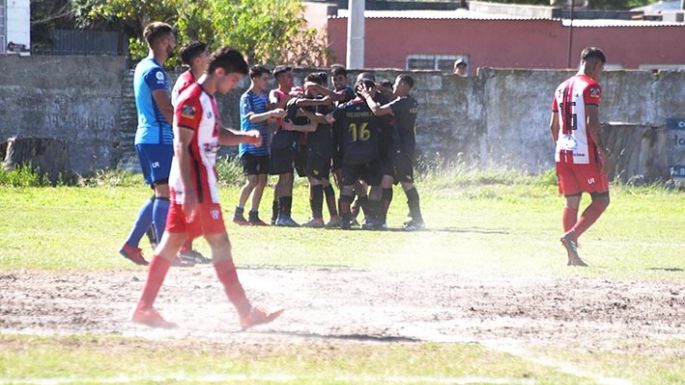 Goleadas y con un pie en semis