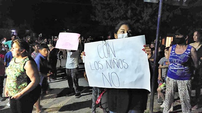 Identificaron a dos de las maestras implicadas y al “novio de las seños”