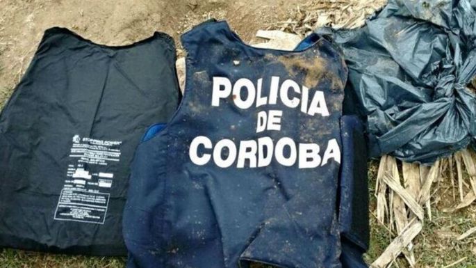 Un comisario robó con ladrones vestidos de policías