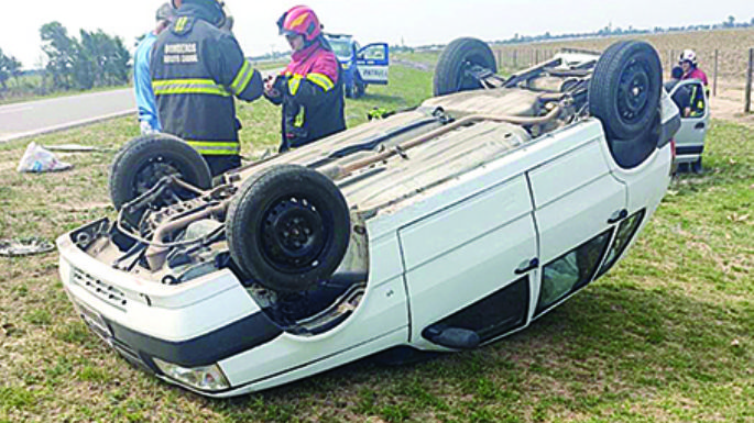 Tres villanovenses protagonizaron un doble vuelco en la ruta E-358