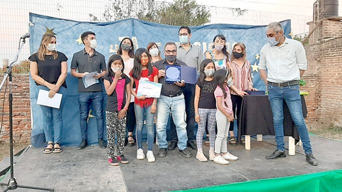 Premiaron a maquetistas