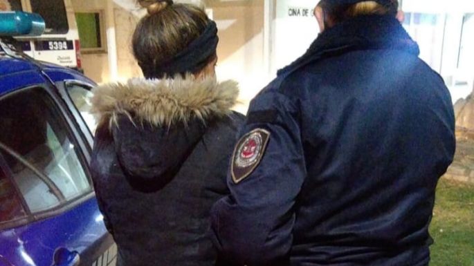 Irrumpió en la casa, rompió una ventana y amenazó a la expareja de su concubino