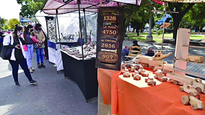 Tres días de la Feria Nuestras Manos en la costanera