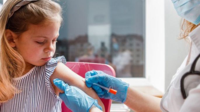 Campaña de vacunación y fichas médicas en Villa Nueva