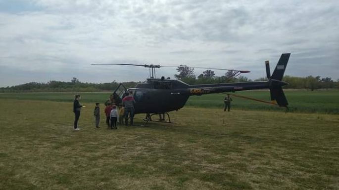 [Videos] Once helicópteros arribaron a Oliva luego de un ejercicio de combate en el norte