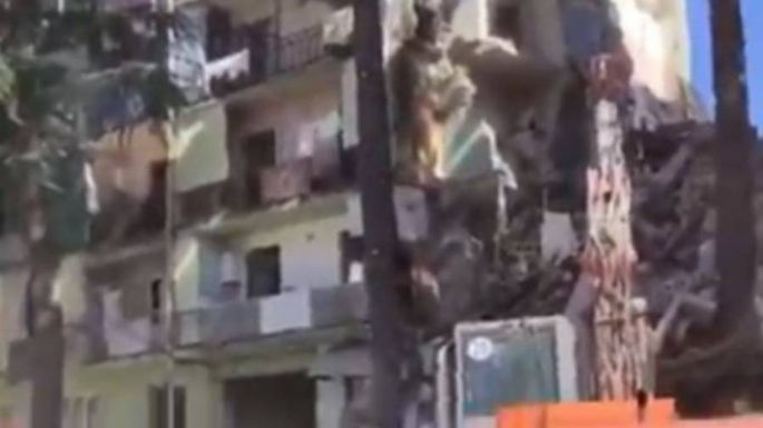 Unas 15 personas permanecen atrapadas bajo un edificio derrumbado en Georgia
