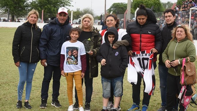 Alem recordó y homenajeó al Bicho Guevara