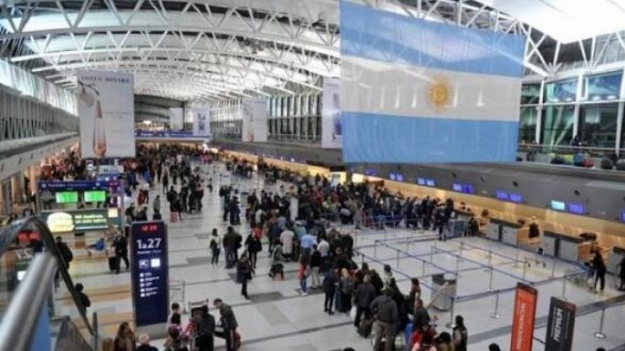 Comenzó a regir la nueva normativa para el ingreso de pasajeros desde el exterior