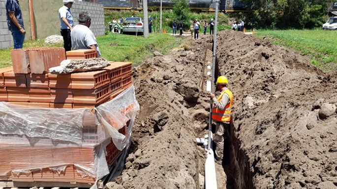 Comenzó una obra de cloacas en un sector del barrio Industrial