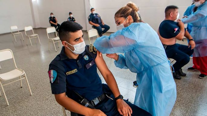 Personal de seguridad y educación recibirán la tercera dosis