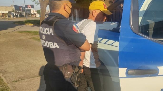 Irrumpió en el patio de una casa y con elementos sin poder justificar