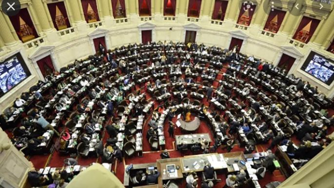 Se eligen hoy 127 diputados y 24 senadores