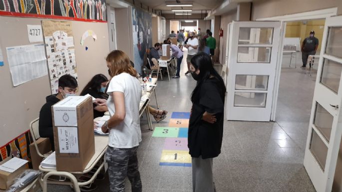 Antes del medio día ya votó casi el 20% del padrón