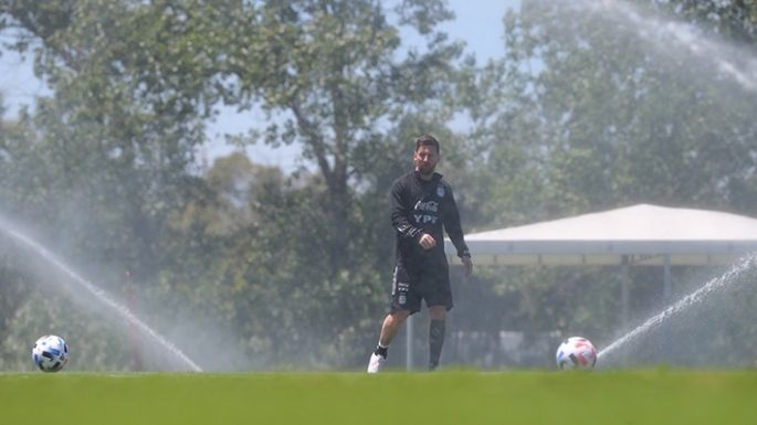 Messi se perfila en el once titular ante Brasil