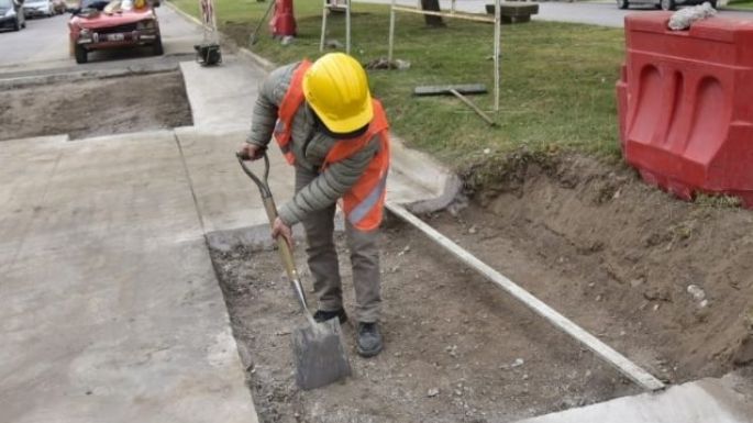 Mañana harán tareas de bacheo en el paso a nivel de la calle San Juan
