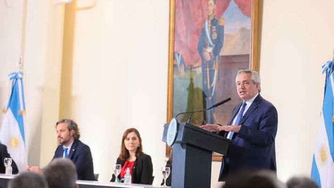 Fernández: "Ser soberanos hoy es no pedir  permiso para hacer un programa de gobierno"