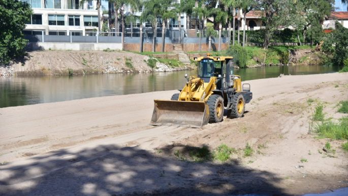 Limpian y acondicionan las principales playas de la ciudad